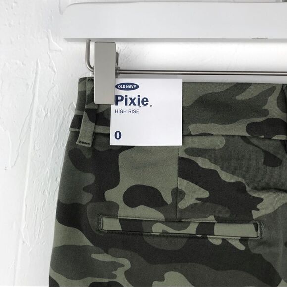 Old Navy Olive Camo High Rise Pixie Pants 0 NWT - Picture 4 of 7